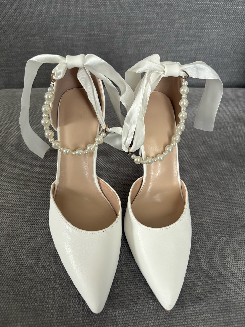 White Pointed-Toe Heels with Pearl beaded and ribbon tie - Picture 2 of 5